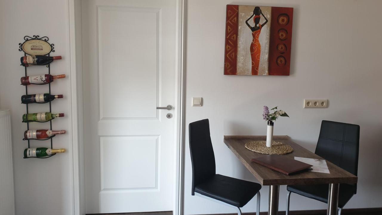 Seensucht & Urlaubstraeume, Ferienwohnung "Seerose" Grossraeschen Exterior photo